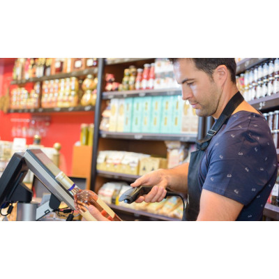 Чи потрібно підприємцю під час продажу алкогольних напоїв у разі використання розрахункових книг вказувати в них цифрове значення штрихового коду марки акцизного податку?