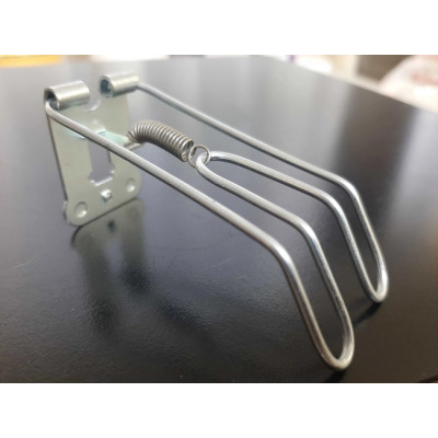 Прижимная металлическая лапка для денежного ящика